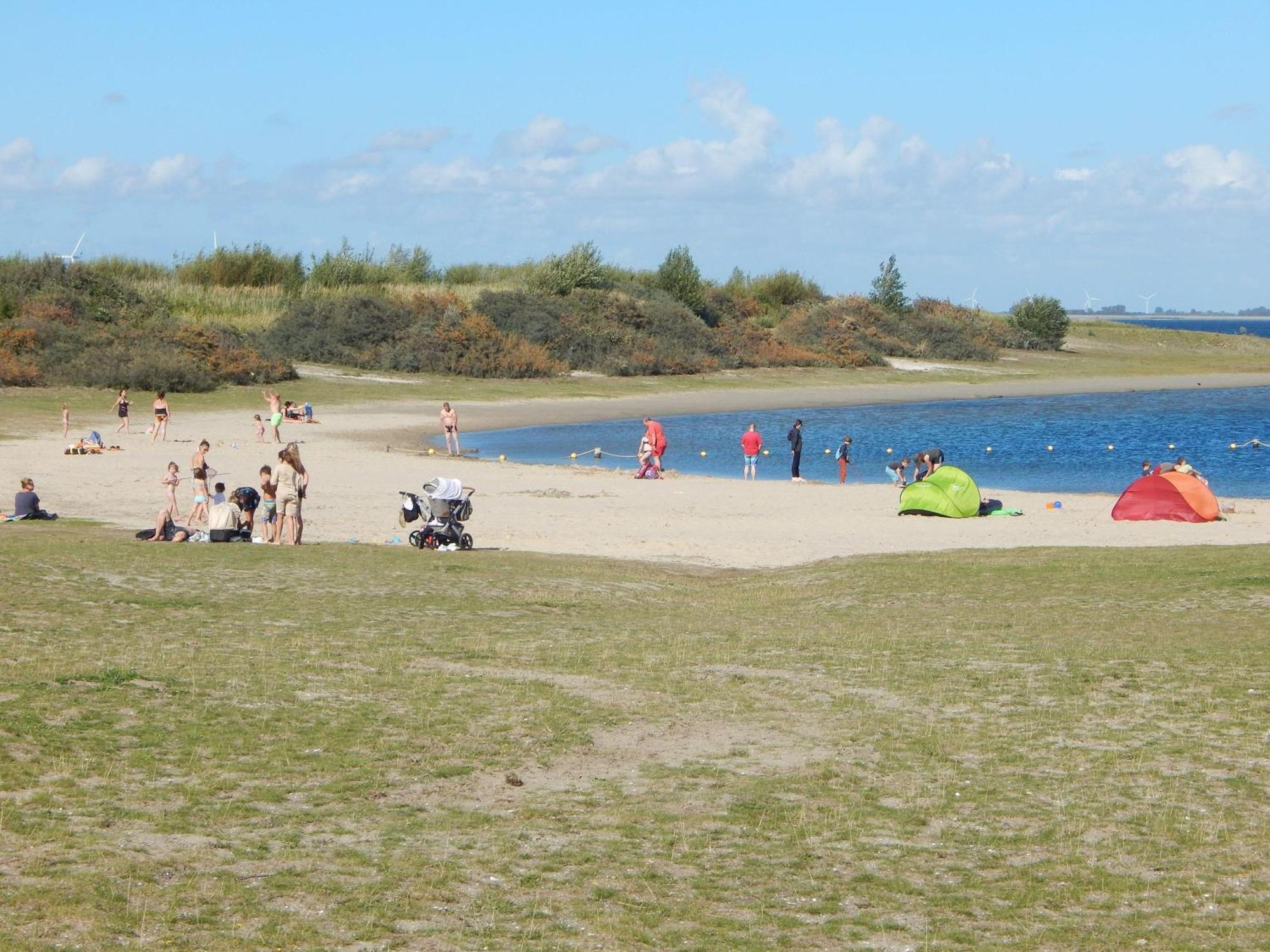 Wunderschoenes-Freistehendes-Ferienhaus-An-Der-See-Sauna-Strand-Yachthafen-Wlan Bruinisse Exteriör bild