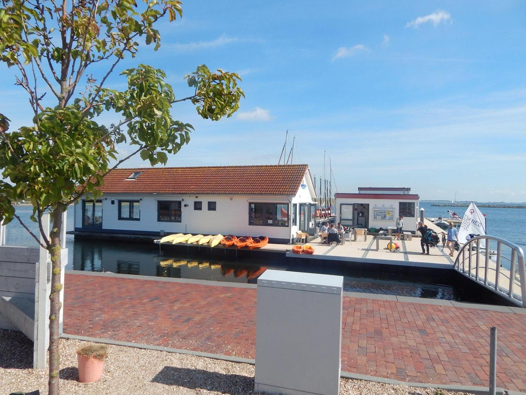 Wunderschoenes-Freistehendes-Ferienhaus-An-Der-See-Sauna-Strand-Yachthafen-Wlan Bruinisse Exteriör bild
