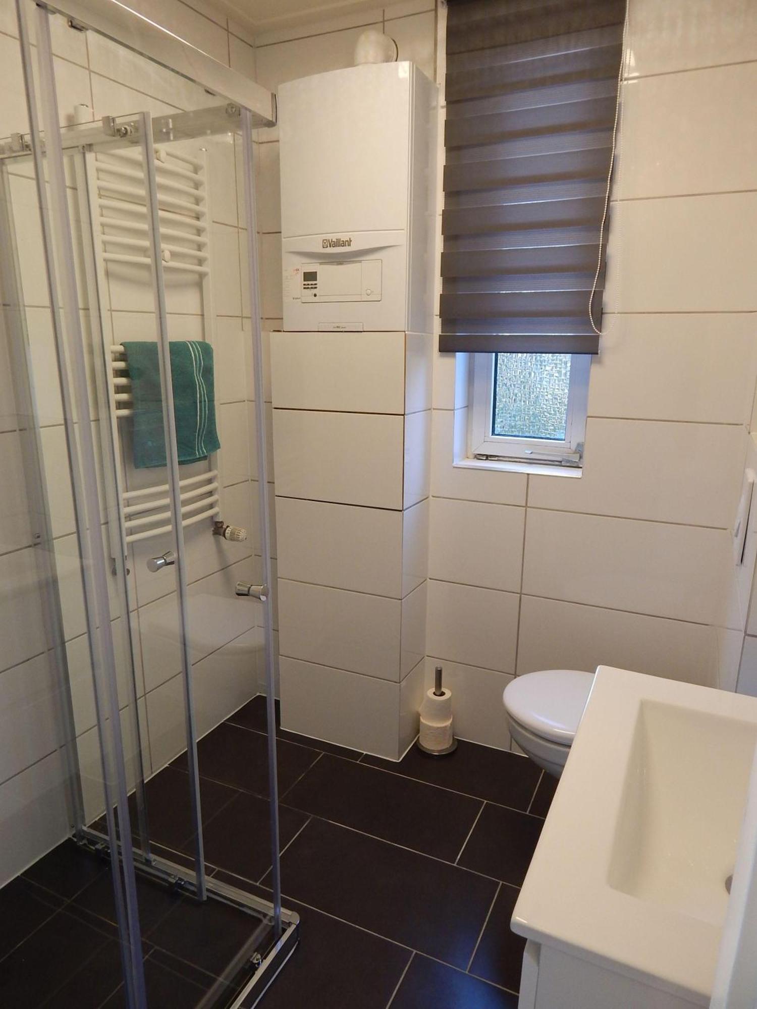 Wunderschoenes-Freistehendes-Ferienhaus-An-Der-See-Sauna-Strand-Yachthafen-Wlan Bruinisse Exteriör bild