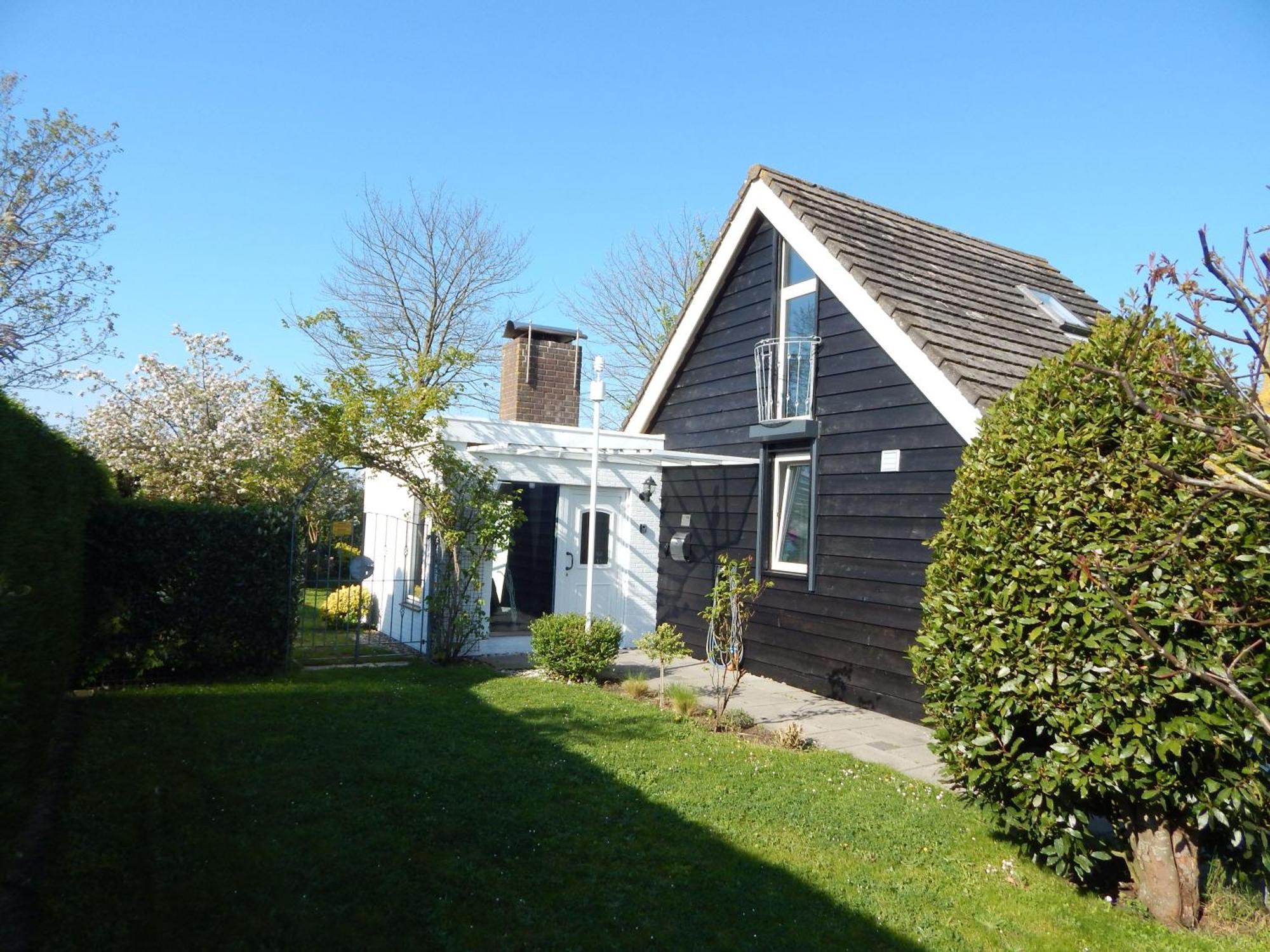 Wunderschoenes-Freistehendes-Ferienhaus-An-Der-See-Sauna-Strand-Yachthafen-Wlan Bruinisse Exteriör bild