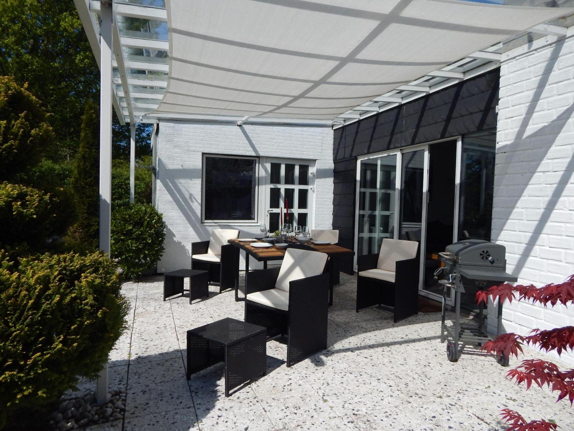 Wunderschoenes-Freistehendes-Ferienhaus-An-Der-See-Sauna-Strand-Yachthafen-Wlan Bruinisse Exteriör bild